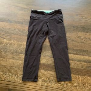 Lululemon Black Reversible Green Leggings 4